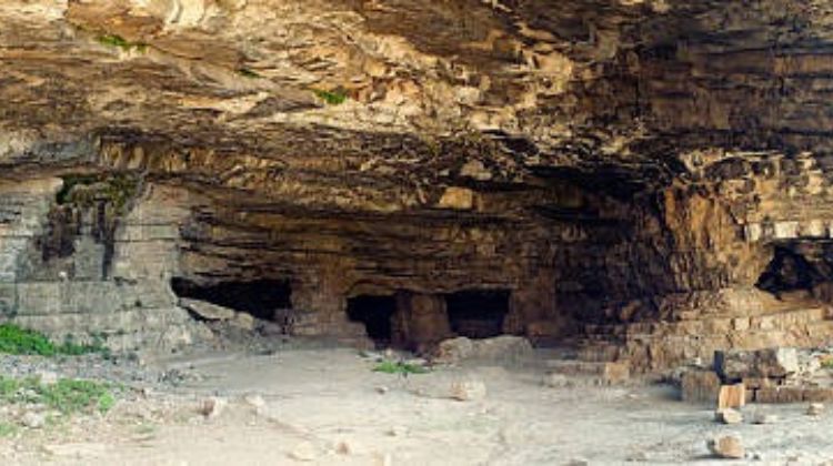 Tharon Cave