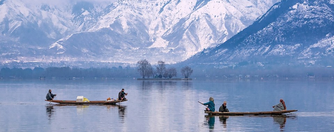 Take a Shikara Ride on Dal Lake