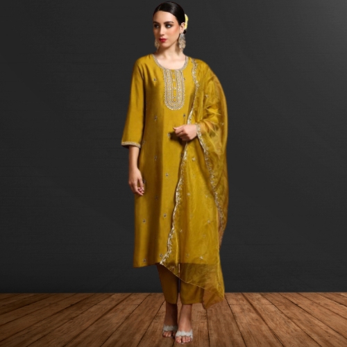 Varanga Kurta Set