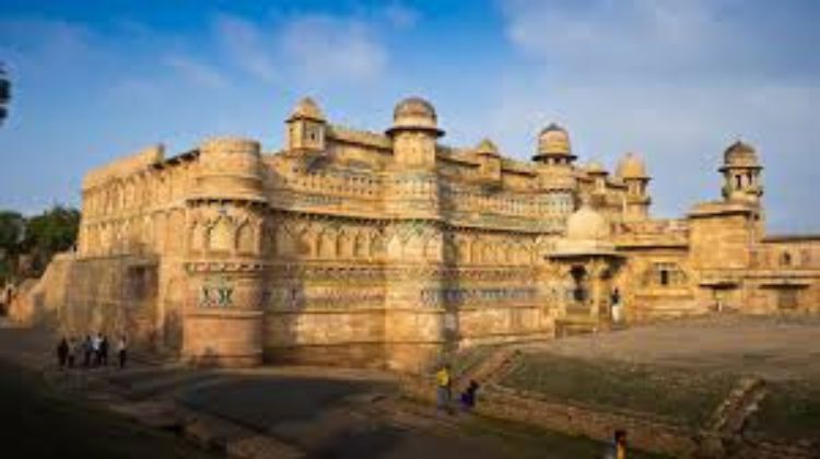 Explore Gwalior Fort and Its Rich History