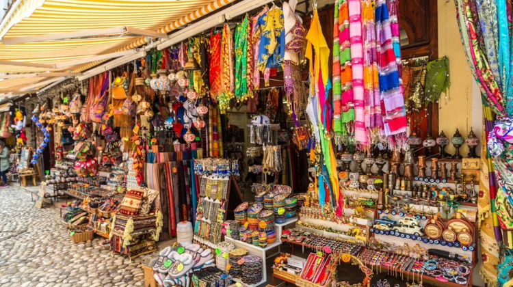 Street Shopping at Aberdeen Bazaar