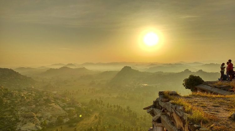 Hampi, Karnataka – Ancient Ruins Amid Nature