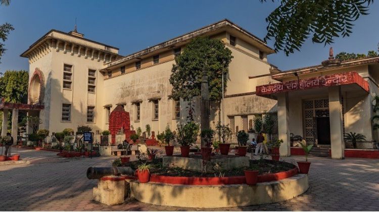 Visit the Central Museum (Indore Museum)