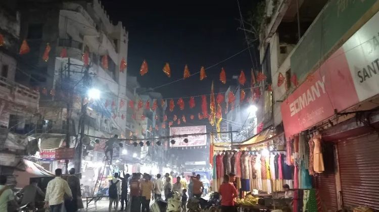 Katra Market