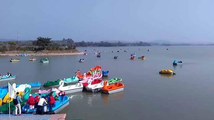  Leisure at Sukhna Lake