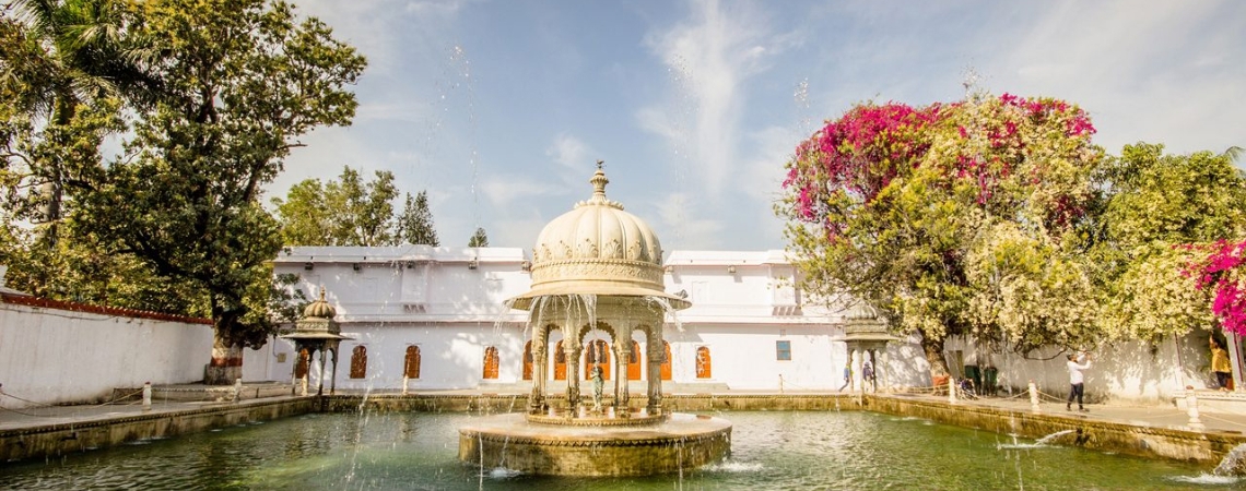 Stroll Around Saheliyon Ki Bari