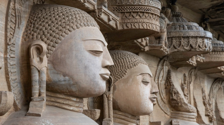 Visit Gopachal Parvat Jain Statues