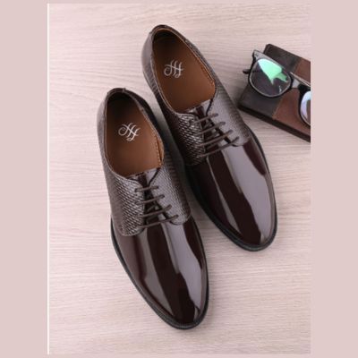 House of Pataudi Men Textured Formal Derbys