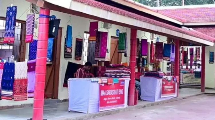 Bargain at Ekamra Haat Like a Pro