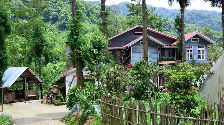 Visit Longwa Village